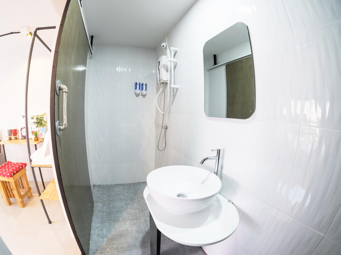 Bathroom 4, Sleep Cube, Muang Khon Kaen