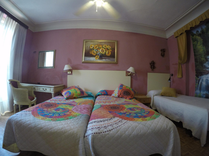 Bedroom 2, Hostel RC Miguel Angel, Madrid