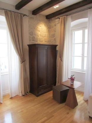 Other 4, Olea, Dubrovnik