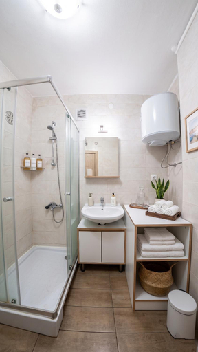 Bathroom 3, Exclusive Apartment Main Square FREE PARKING, Skopje