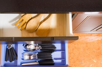 In-Room Kitchenette 4, Phetmani Home, Pathum Wan
