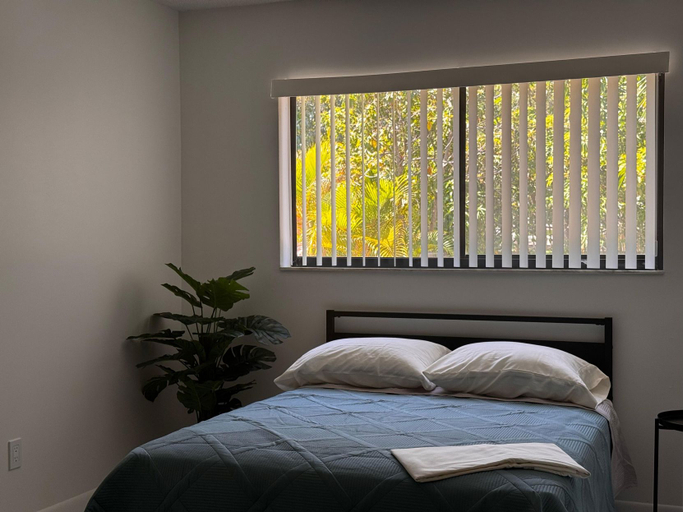 Bedroom 2, Santamaria Fort Lauderdale Airport, Broward