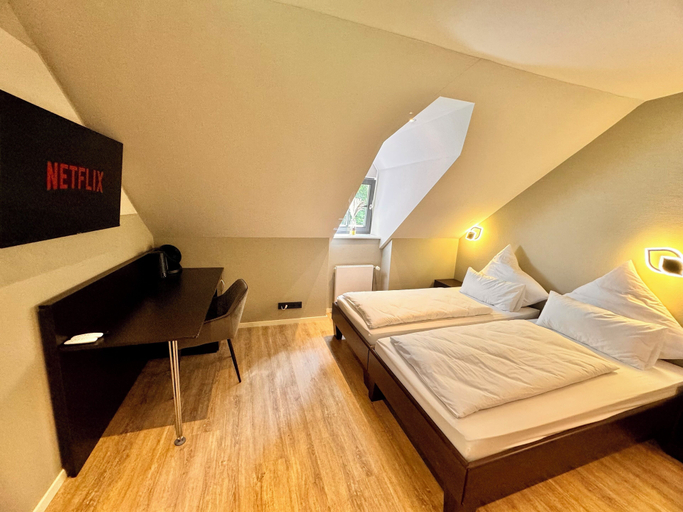 Bedroom 3, VILLA FIRST im Sophienhof, Rhein-Sieg-Kreis