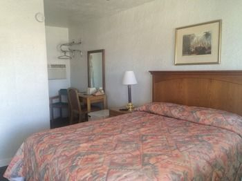 Others 3, Economy Inn, Mohave