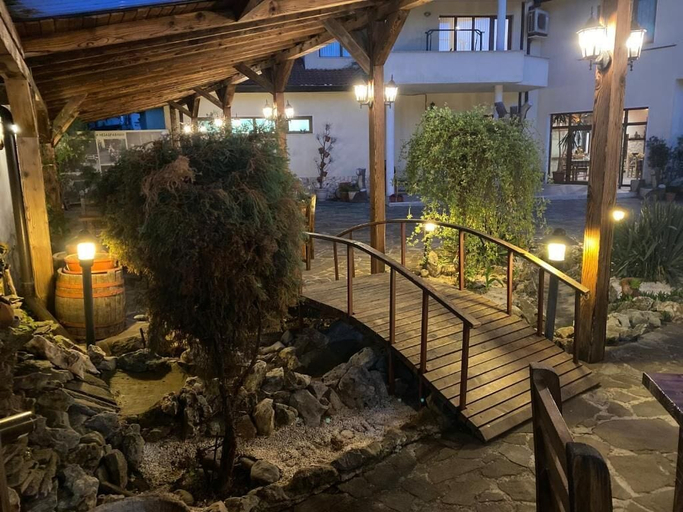 Property grounds, family hotel BONJOUR, Panagyurishte