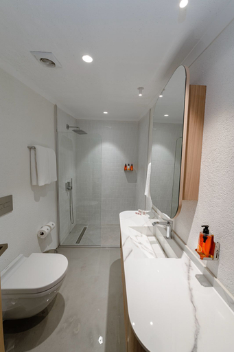 Bathroom 4, The Public Ortakoy, Beşiktaş