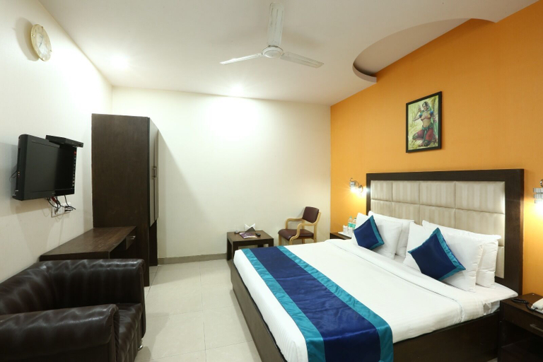 Others 2, RTS Hotel, Delhi