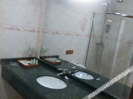 Others 4, Xiang Ge La Hotel, Nujiang Lisu