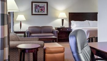 Others 4, Quality Inn, Multnomah
