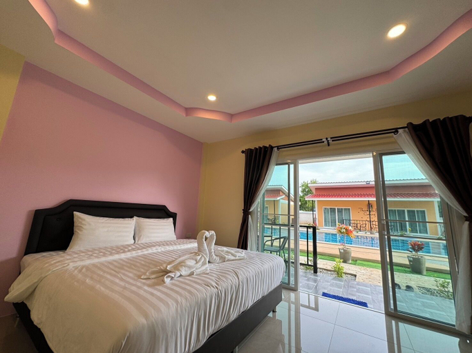 Bedroom 2, Patcharee Resort, Phuket Island