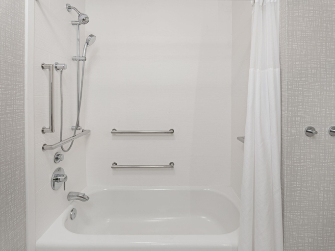 Bathroom 3, Hampton Inn Richmond West Innsbrook, Henrico