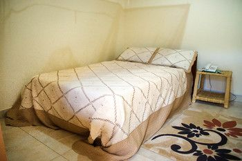 Others 2, Hotel Gorilla's Nest Entebbe, Busiiro