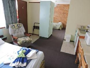 Others 2, Pacific Motor Inn, Richmond Valley Bal