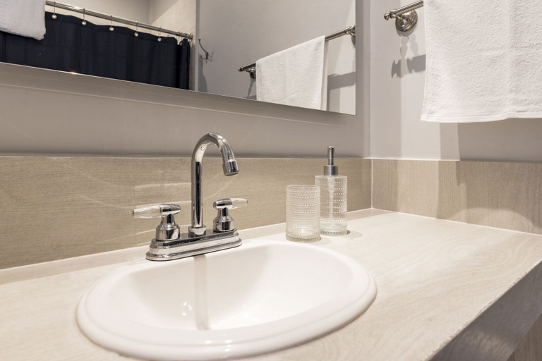 Bathroom 3, Casa Murmullos, Guadalajara