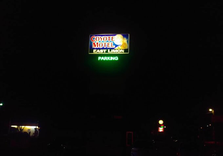 Others 4, Coyote East Motel, Lincoln