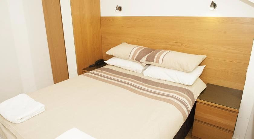 Bedroom 5, Charing Cross Hotel, Glasgow