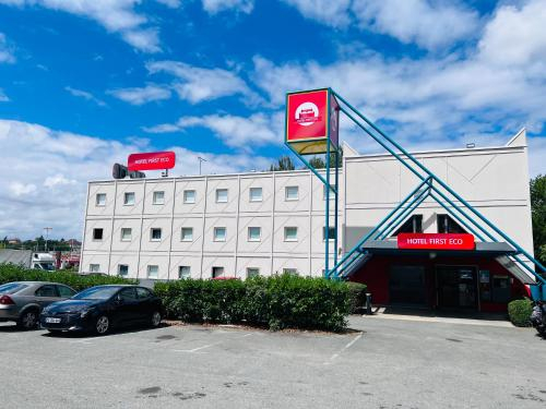 Others 2, Hotel First Eco Savigny Villemoisson Centre Commercial Carrefour, Essonne