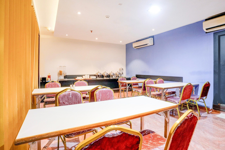 Dining 2, Luxurious Stays at Times Square Le Western Mumbai, Mumbai Suburban