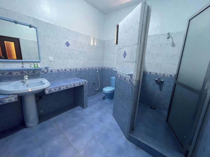 Bathroom, Olivia Guesthouse, Nyamagana