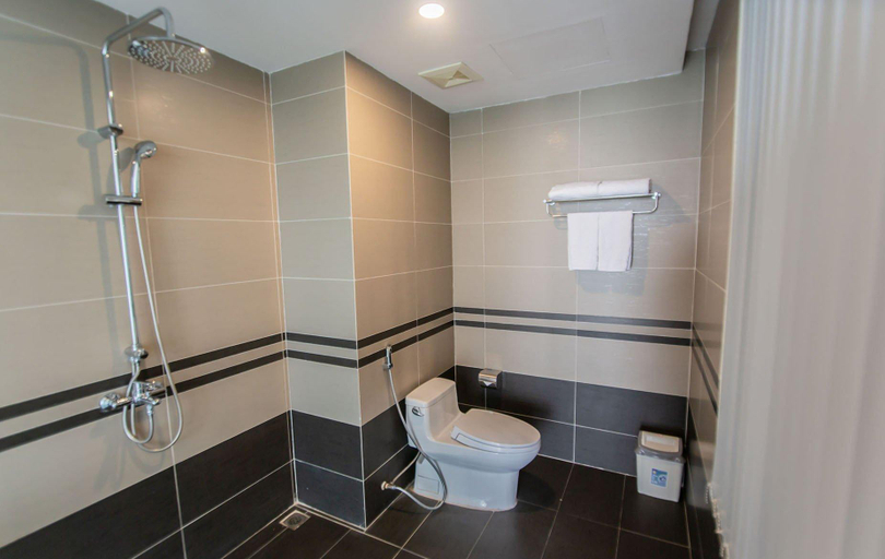 Bathroom, THC Holiday Hotel Sam Son, Sầm Sơn