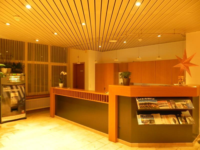 Others 5, Zys Hotel, Baden