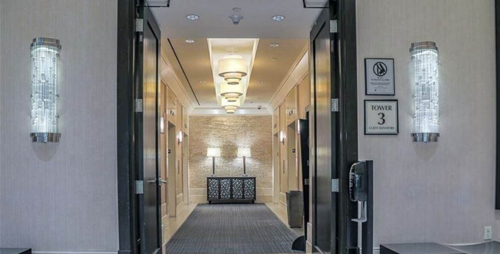 Public Area, Premium Suite w/balcony at The Signature, Clark