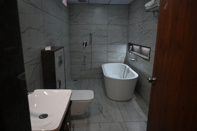 Bathroom 3, HOTEL THE PEARL SHINE, Uttara Kannada