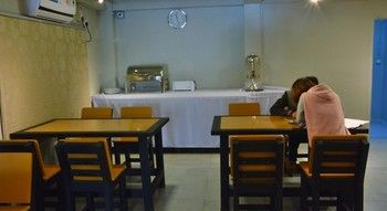 Food & Drinks