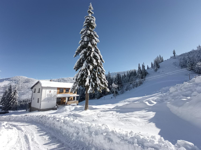 Exterior & Views 3, Domcek Horskej Sluzby, Brezno