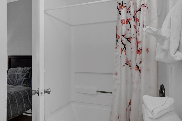 Bathroom 4, Premium Condos near Universal Studios, Orange