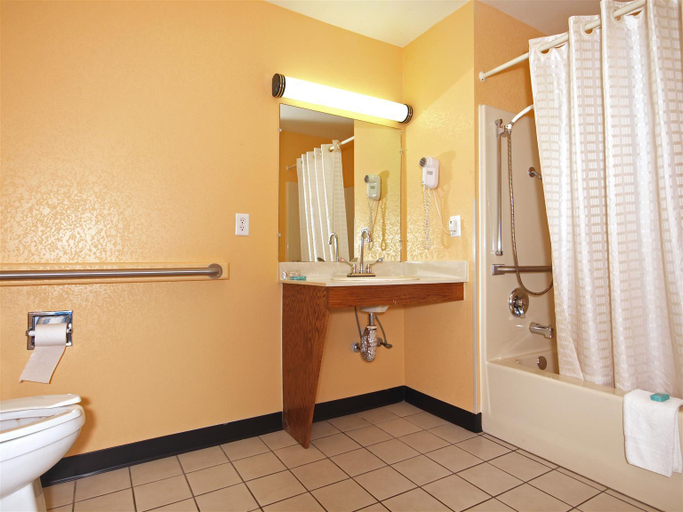 Bathroom, Western Motel Fitzgerald, Ben Hill