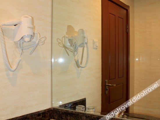 Others 5, Shell Hotel (Yantaishan Beach)