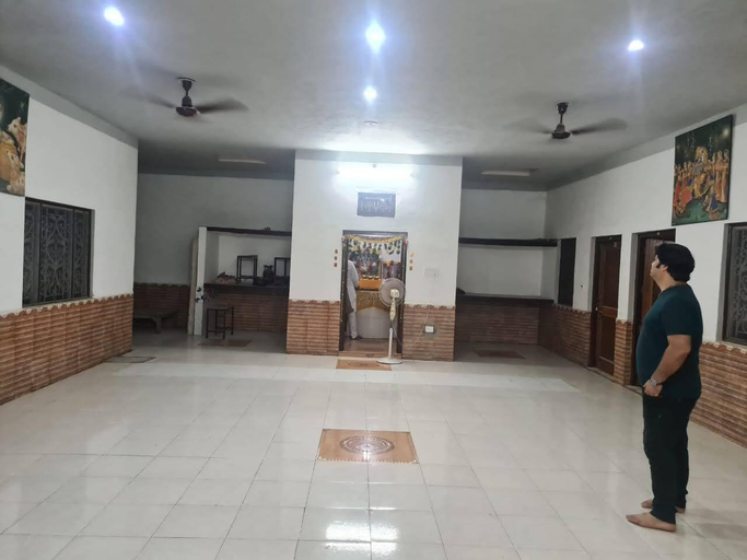 4, Meera Bhavan, Mathura