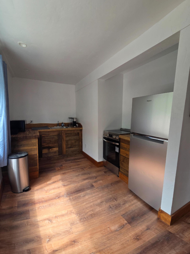Private kitchenette, Kyles Grill and Bar, Delta