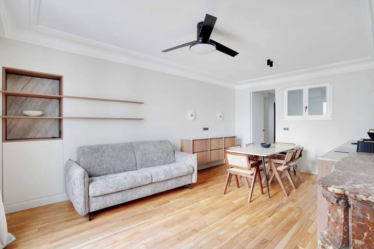 Living area, Magnificent Flat - 2br/6p - Champs Elysees, Paris