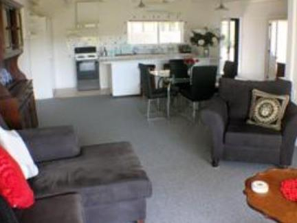 Other 2, Maison De Rose Holiday Home, Waitakere