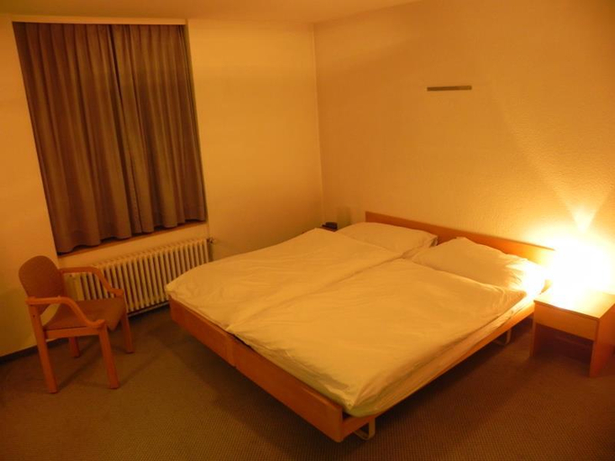 Bedroom, Zys Hotel, Baden