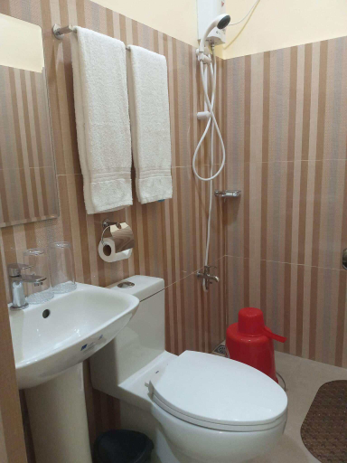 Bathroom 4, Twin Palm Guesthouse, Davao City
