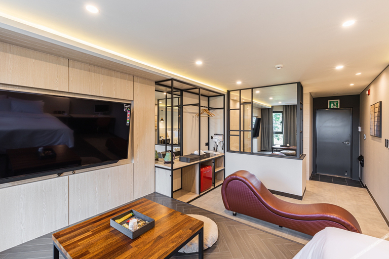 Others 5, Seosan Hotel 645, Seosan