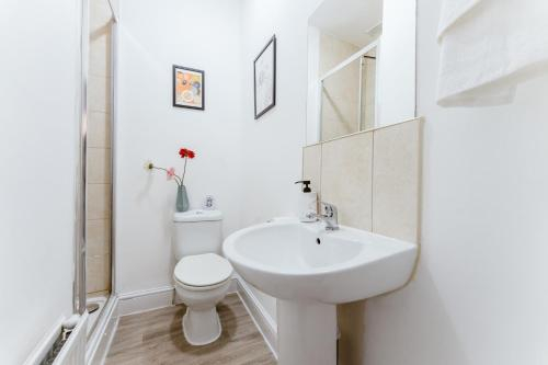 Bathroom 3, Mile end Double rooms 86a, London