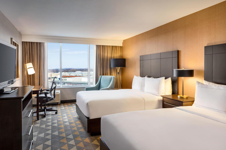 Bedroom 3, DoubleTree by Hilton Pointe Claire Montreal Airport West, Montréal