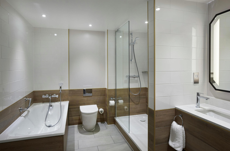Bathroom 5, Hilton Cobham, Surrey