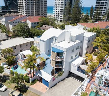 Others 4, Surfers Beach Resort One, Gold Coast