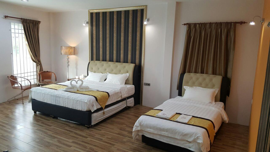 Bedroom 3, Pilly Holiday Home, Labuan