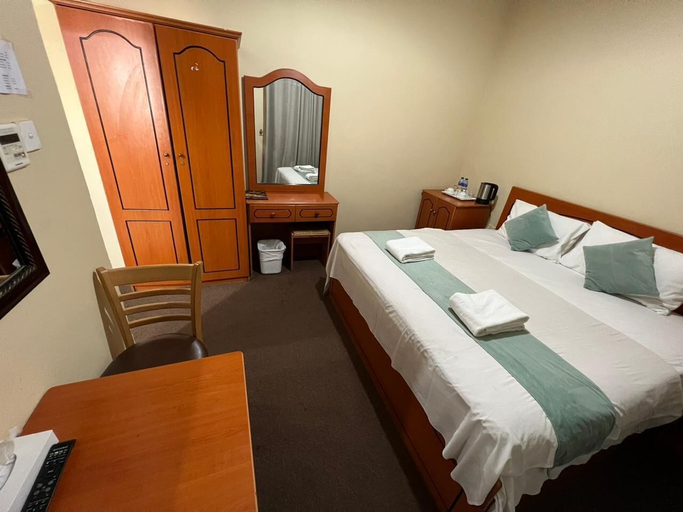 Bedroom 3, Al Jazeerah Hotel, Sharjah City