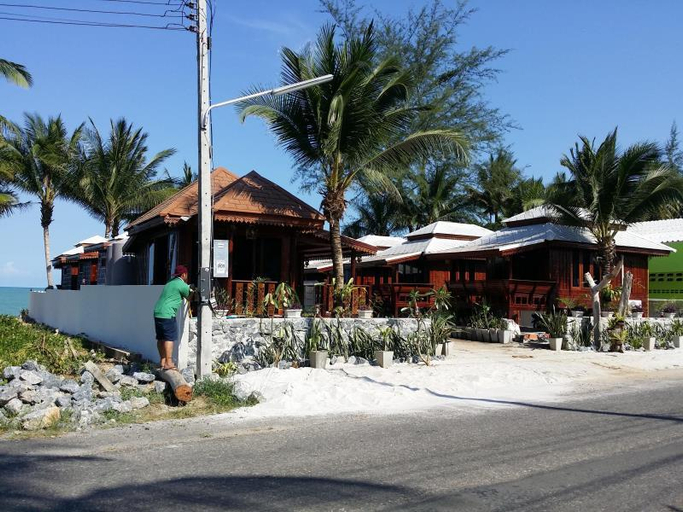 Exterior & Views 4, S.N. Plytorn Beach Hotel, Sichon
