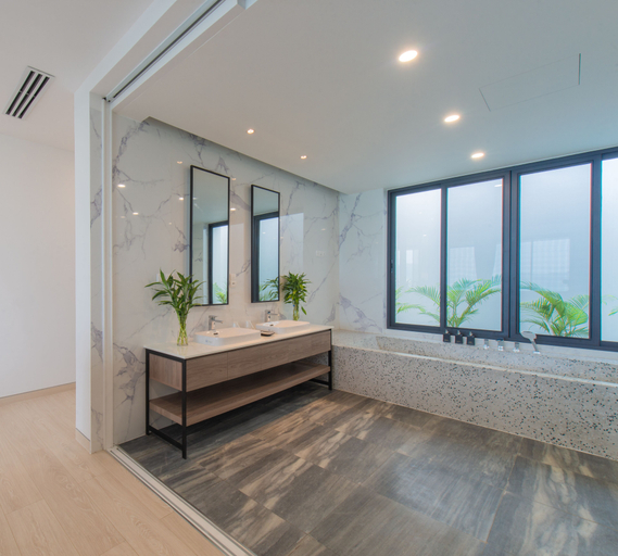 Bathroom 5, The Trang Luxury Villa, Nha Trang