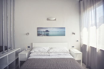 Others 3, Excelsior, Livorno
