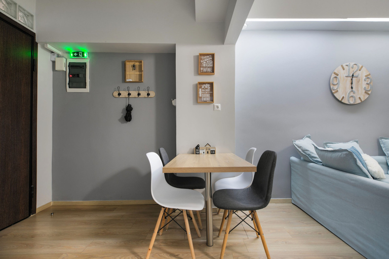 Dining 2, City Vibes - 2-BR Apt. with Backyard in kolonaki, Attica