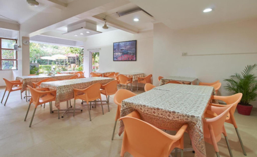 Food & Drinks 5, Lake View Resort, Pune